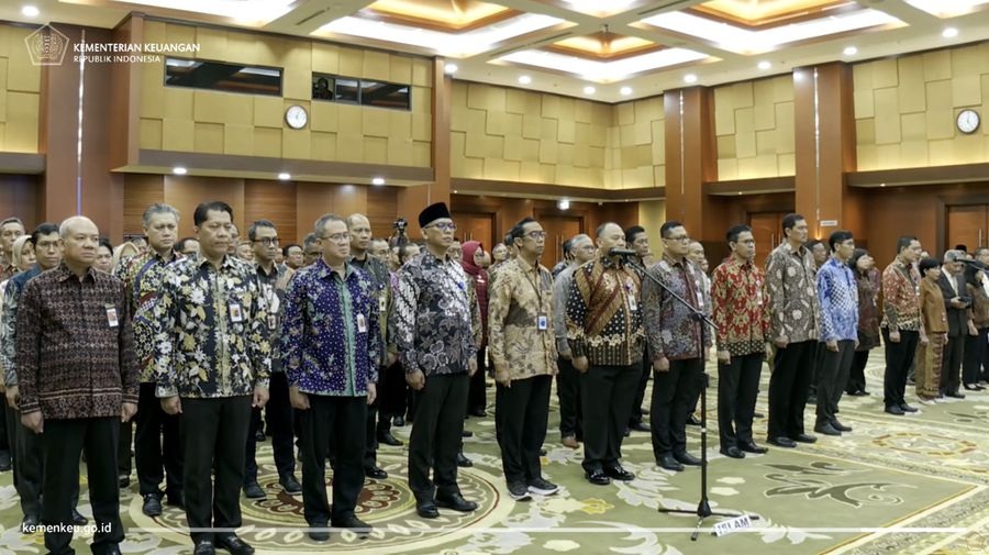 Menteri Keuangan Sri Mulyani Indrawati melantik Pejabat Pimpinan Tinggi Pratama & Pejabat Pada Unit Organisasi Non Eselon Kemenkeu, di Kantor Kementerian Keuangan, Jakarta, Jumat (13/6/2025). (Tangkapan Layar Youtube/Ministry of Finance Republic of Indonesia)