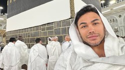 Ivan Gunawan Akui 43 Tahun Tak Pernah Sholat Jumat, Dapat Hidayah ketika Umrah