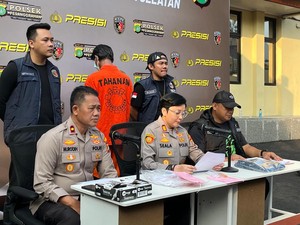 Kronologi Suami di Jaksel Bakar Rumah Dipicu Tudingan Selingkuh Sesama Jenis