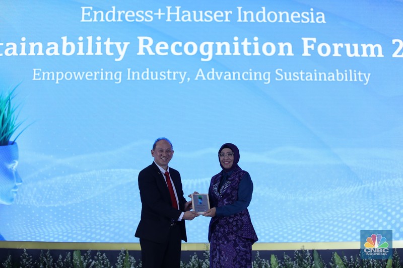 Presiden Direktur Endress+Hauser Indonesia, Henry Chia menyampaikan pemaparan dalam acara Endress+Hauser Indonesia Sustainability Recognition Forum 2025 di Jakarta, Kamis (8/5/2025). (CNBC Indonesia/Tri Susilo) Presiden Direktur Endress+Hauser Indonesia, Henry Chia menyampaikan pemaparan dalam acara Endress+Hauser Indonesia Sustainability Recognition Forum 2025 di Jakarta, Kamis (8/5/2025). (CNBC Indonesia/Tri Susilo)