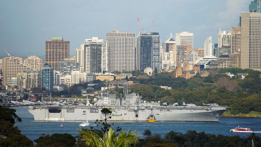 Kapal serbu amfibi USS America tiba, saat Australia bersiap menjadi tuan rumah latihan militer Talisman Sabre dari 13 Juli hingga 4 Agustus 2025, latihan gabungan bilateral terbesar antara Australia dan Amerika Serikat, di Pelabuhan Sydney, Sydney, Australia, 14 Juni 2025. Kapal serbu amfibi USS America tiba, saat Australia bersiap menjadi tuan rumah latihan militer Talisman Sabre dari 13 Juli hingga 4 Agustus 2025, latihan gabungan bilateral terbesar antara Australia dan Amerika Serikat, di Pelabuhan Sydney, Sydney, Australia, 14 Juni 2025. (REUTERS/Stephen Coates)