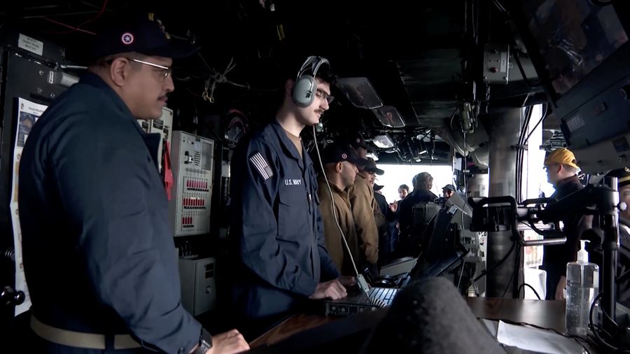 Kapal serbu amfibi USS America tiba, saat Australia bersiap menjadi tuan rumah latihan militer Talisman Sabre dari 13 Juli hingga 4 Agustus 2025, latihan gabungan bilateral terbesar antara Australia dan Amerika Serikat, di Pelabuhan Sydney, Sydney, Australia, 14 Juni 2025. Kapal serbu amfibi USS America tiba, saat Australia bersiap menjadi tuan rumah latihan militer Talisman Sabre dari 13 Juli hingga 4 Agustus 2025, latihan gabungan bilateral terbesar antara Australia dan Amerika Serikat, di Pelabuhan Sydney, Sydney, Australia, 14 Juni 2025. (REUTERS/Stephen Coates)