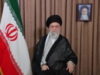 Breaking News! Iran Ancam Serang Pangkalan AS, Khamenei 'Tampar' Trump
