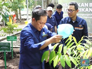 Video: Menteri LH Gandeng Kapolri Tangani Tambang Nikel di Raja Ampat