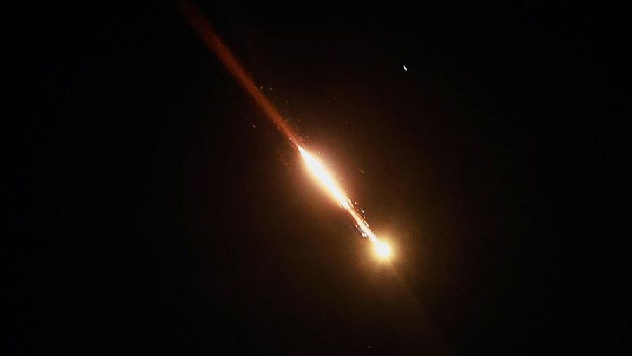Rudal yang diluncurkan dari Iran dicegat, seperti yang terlihat dari kota Ashkelon, Israel, 13 Juni 2025. Rudal yang diluncurkan dari Iran dicegat, seperti yang terlihat dari kota Ashkelon, Israel, 13 Juni 2025. (REUTERS/Amir Cohen)