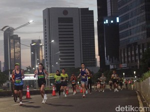 Video: Bundaran HI Ada Jakarta International Marathon, Warga CFD di Pinggiran