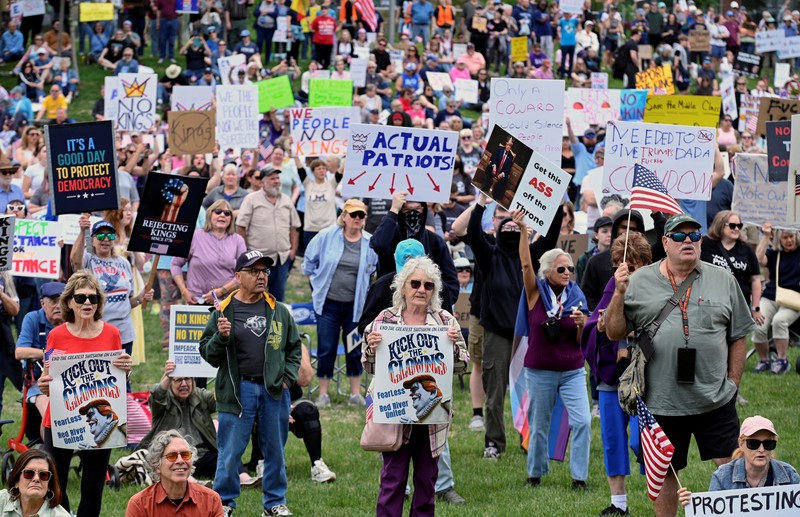 Parade ulang tahun Angkatan Darat ke-250 bergerak menuju Constitution Avenue di Washington, D.C., AS, 14 Juni 2025. Parade ulang tahun Angkatan Darat ke-250 bergerak menuju Constitution Avenue di Washington, D.C., AS, 14 Juni 2025. (REUTERS/Brian Snyder)