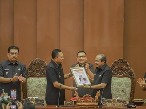 Bupati Gianyar Sampaikan Raperda Pertanggungjawaban Pelaksanaan APBD 2024