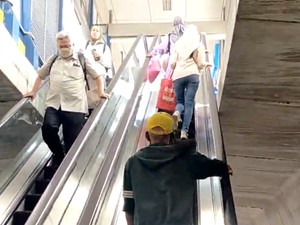 Video Kondisi Halte Cipulir Usai Viral Lansia Naik Eskalator Mati