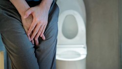 Sama-sama Bahaya! Kenali Ciri-ciri Urine Batu Ginjal Vs Gagal Ginjal