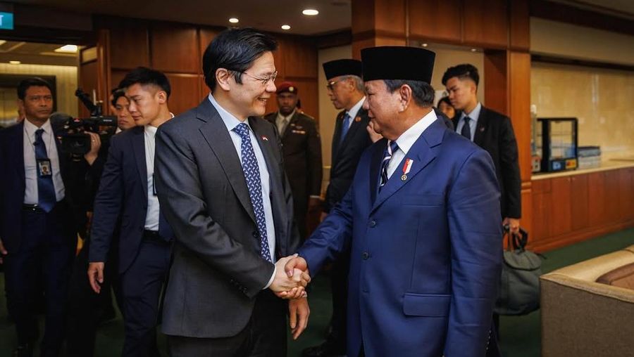 Presiden Prabowo Subianto dan Perdana Menterei Singapura Lawrence Wong. (Instagram/lawrencewongst)