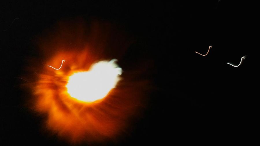 Rudal yang diluncurkan dari Iran dicegat seperti yang terlihat dari Ashkelon, Israel, 15 Juni 2025. (REUTERS/Amir Cohen)