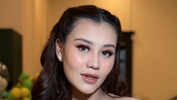 Tampilan Flawless Aaliyah Massaid Jadi Bridesmaid Resepsi Al Ghazali-Alyssa
