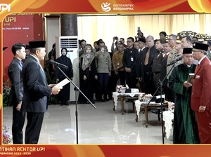 Ada Bahasa Inggris di Sumpah Jabatan, Komisi X Minta Kemdiktisaintek Evaluasi
