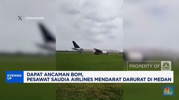 Video: Diancam Bom, Pesawat Saudia Airlines Mendarat Darurat di Medan