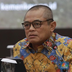 Ramai-Ramai Warga RI Beralih ke Rokok Murah, Bos Bea Cukai Buka Suara