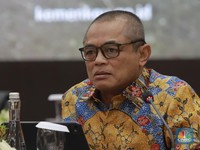 Ramai-Ramai Warga RI Beralih ke Rokok Murah, Bos Bea Cukai Buka Suara