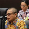Dirjen Bea Cukai, Djaka Budi Utama saat Konferensi Pers APBN KITA bulan Juni 2025 di Jakarta, Selasa (17/6/2025). (CNBC Indonesia/Muhammad Sabki)