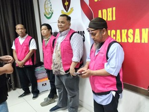 Kejati Tahan 6 Tersangka Korupsi Pembangunan Bandara Ketapang