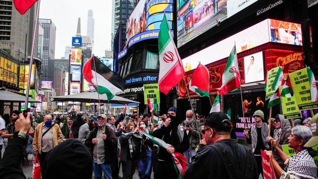Demo Meledak di New York, Warga Yahudi Salahkan AS soal Israel-Iran