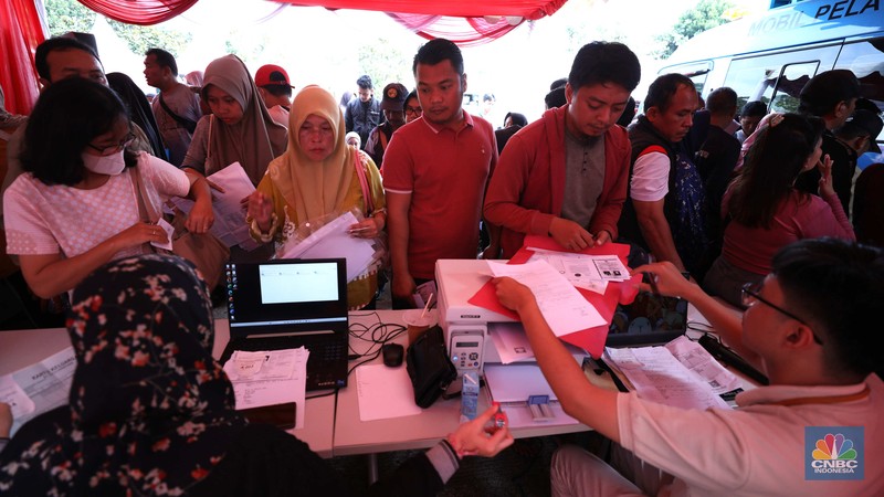 Konferensi pers penyitaan Uang hasil tindak pidana korupsi dalam pemberian fasilitas CPO dan turunanya dari para terdakwa korporasi Wilmar Group sebesar Rp 11.880.351.802.619 di Kejagung, Jakarta, Selasa (17/6/2025). Konferensi pers penyitaan Uang hasil tindak pidana korupsi dalam pemberian fasilitas CPO dan turunanya dari para terdakwa korporasi Wilmar Group sebesar Rp 11.880.351.802.619 di Kejagung, Jakarta, Selasa (17/6/2025). (CNBC Indonesia/Muhammad Sabki)