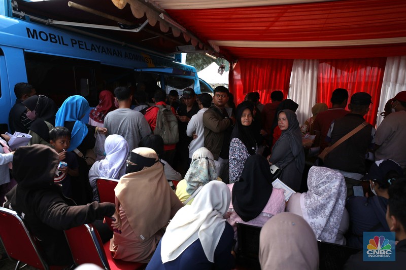 Konferensi pers penyitaan Uang hasil tindak pidana korupsi dalam pemberian fasilitas CPO dan turunanya dari para terdakwa korporasi Wilmar Group sebesar Rp 11.880.351.802.619 di Kejagung, Jakarta, Selasa (17/6/2025). Konferensi pers penyitaan Uang hasil tindak pidana korupsi dalam pemberian fasilitas CPO dan turunanya dari para terdakwa korporasi Wilmar Group sebesar Rp 11.880.351.802.619 di Kejagung, Jakarta, Selasa (17/6/2025). (CNBC Indonesia/Muhammad Sabki)