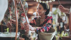 Kata Pakar Soal Kemewahan Blue Sapphire Seperti Perhiasan Maia Estianty
