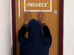 Viral Wanita Renovasi Pintu Kamar Mandi Jadul, Hasilnya Estetis Bikin Takjub Viral Wanita Renovasi Pintu Kamar Mandi Jadul, Hasilnya Estetis Bikin Takjub