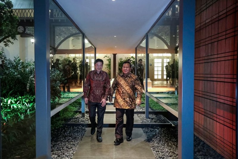 Presiden Prabowo Subianto menghadiri jamuan makan malam atas undangan Perdana Menteri Republik Singapura, Lawrence Wong. (Instagram/presidenrepublikindonesia)