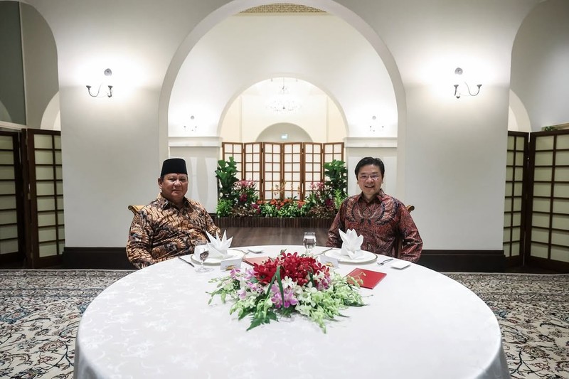 Presiden Prabowo Subianto menghadiri jamuan makan malam atas undangan Perdana Menteri Republik Singapura, Lawrence Wong. (Instagram/presidenrepublikindonesia)