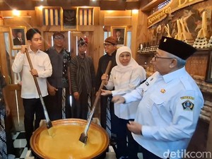 Gibran Dorong Produk Lokal Go Digital Saat Kunjungi Blitar Djadoel