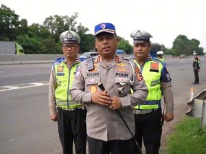 Kakorlantas Tinjau Cikampek hingga Cipularang, Imbau Kendaraan Berat Tertib di Lajur Kiri