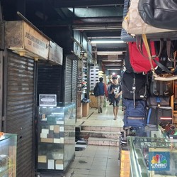 Pasar Taman Puring Sepi Ditinggal Kabur Pembeli, Penampakannya Begini
