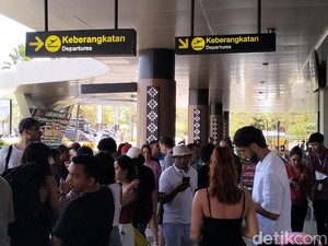 Erupsi Lewotobi Ganggu Penerbangan, Imigrasi Minta WNA Perpanjang Izin Tinggal