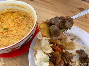 Soto Bang Ebet: Sedep Bener! Soto Oseng Daging Level 3 Berkuah Santan Susu