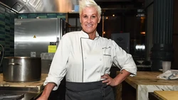 Anne Burrell, Chef Nyentrik yang Meninggal di Usia 55 Tahun