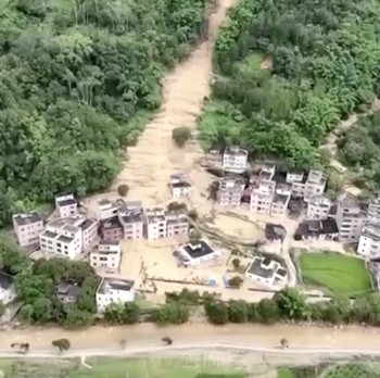 Potret Negara Xi Jinping Lumpuh Digulung Banjir-Tanah Longsor