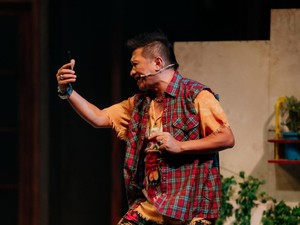 Mang Saswi Sukses Hidupkan Romli di Musikal Keluarga Cemara
