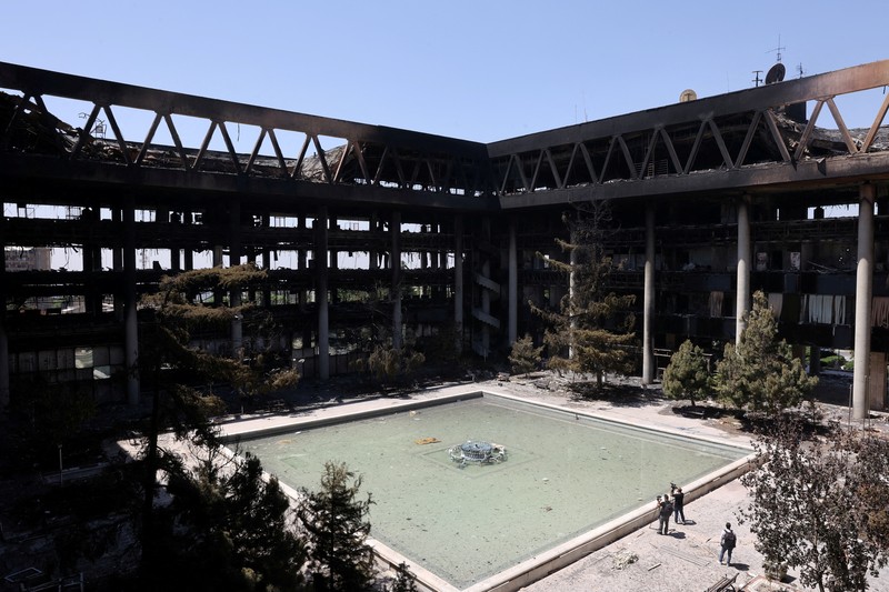 Pemandangan setelah serangan Israel terhadap gedung penyiaran TV Negara Iran, yang menjadi sasaran, di Teheran, Iran, Kamis (19/6/2025). (Majid Asgaripour/WANA via REUTERS) Pemandangan setelah serangan Israel terhadap gedung penyiaran TV Negara Iran, yang menjadi sasaran, di Teheran, Iran, Kamis (19/6/2025). (Majid Asgaripour/WANA via REUTERS)