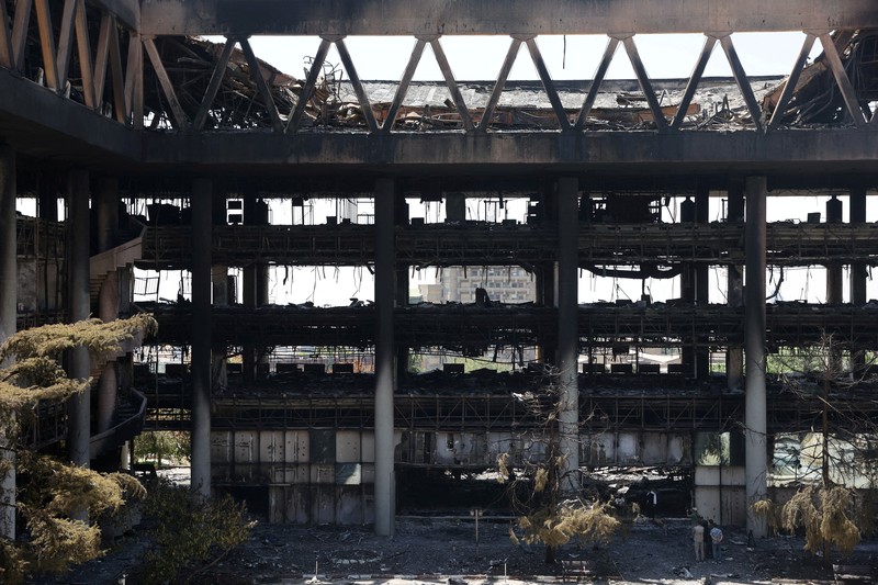 Pemandangan setelah serangan Israel terhadap gedung penyiaran TV Negara Iran, yang menjadi sasaran, di Teheran, Iran, Kamis (19/6/2025). (Majid Asgaripour/WANA via REUTERS) Pemandangan setelah serangan Israel terhadap gedung penyiaran TV Negara Iran, yang menjadi sasaran, di Teheran, Iran, Kamis (19/6/2025). (Majid Asgaripour/WANA via REUTERS)