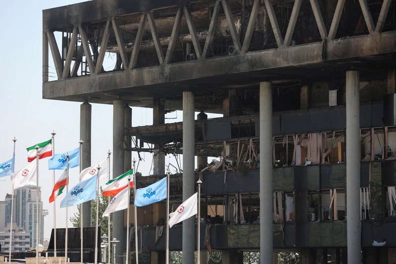 Pemandangan setelah serangan Israel terhadap gedung penyiaran TV Negara Iran, yang menjadi sasaran, di Teheran, Iran, Kamis (19/6/2025). (Majid Asgaripour/WANA via REUTERS) Pemandangan setelah serangan Israel terhadap gedung penyiaran TV Negara Iran, yang menjadi sasaran, di Teheran, Iran, Kamis (19/6/2025). (Majid Asgaripour/WANA via REUTERS)