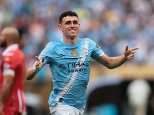 Phil Foden Bukan Ingin Gantikan De Bruyne, Cuma Mau...