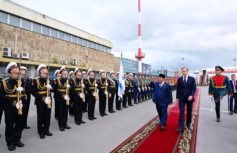Presiden Republik Indonesia, Prabowo Subianto tiba di Bandara Internasional Pulkovo, St. Petersburg, Federasi Rusia, pada Rabu, (18/6/2025), sekitar pukul 17.50 waktu setempat. (Dok. Biro Pers Sekretariat Presiden)