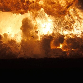 Detik-Detik Roket SpaceX Milik Elon Musk Meledak dan Kebakaran