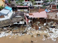Badai Erick Terjang Meksiko, Rumah dan Jalanan Porak Poranda