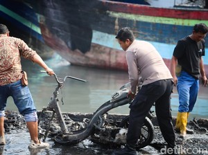 Dampak Kebakaran Kapal di Pelabuhan Tegal: 16 Motor Hangus