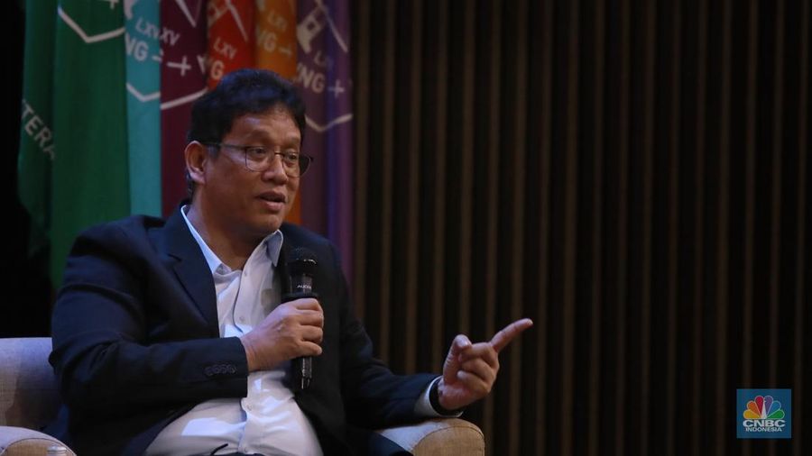Ketua Dewan Komisioner LPS Purbaya Yudhi Sadewa, menyampaikan materi dalam acara Kelas Cuan Goes To Campus di Universitas Kristen Maranatha, Bandung, Jawa Barat, Jumat, (20/6/2025). (CNBC Indonesia/Muhammad Sabki)