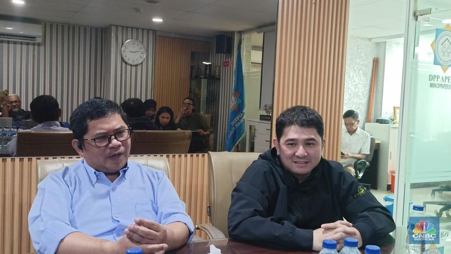 Ketum Apersi (kiri) Junaidi Abdillah dan Sekjen Apersi (kanan) Deddy Indrasetiawan. (CNBC Indonesia/Ferry Sandi)