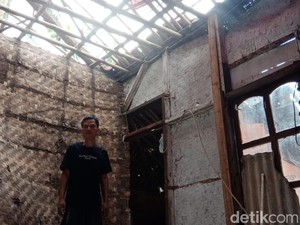 Pilu Kisah Dedi, Rumah Rusak Dihantam Bencana-Anak Putus Sekolah