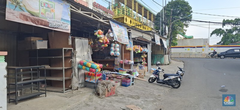 Kondisi Pasar Gembrong di Jakarta Timur sepi pembeli, Jumat (20/6/2025). (CNBC Indonesia/Chandra Dwi Pranata)